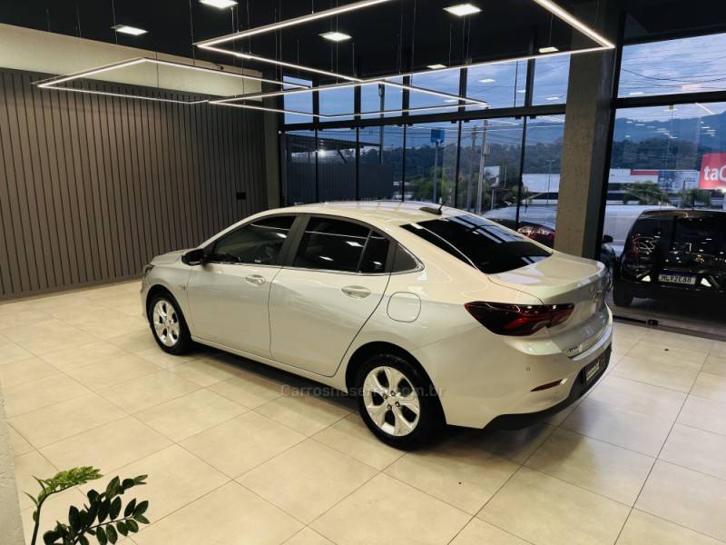 CHEVROLET - ONIX - 2021/2021 - Prata - R$ 75.900,00