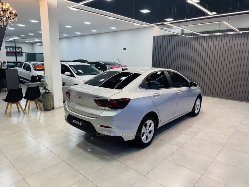 CHEVROLET - ONIX - 2021/2021 - Prata - R$ 75.900,00
