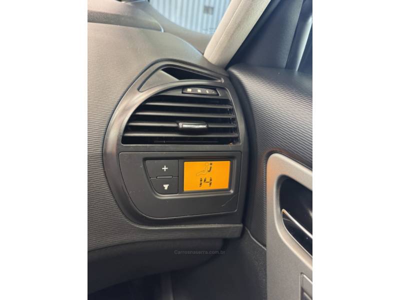 CITROËN - C4 PICASSO - 2012/2012 - Prata - R$ 36.900,00