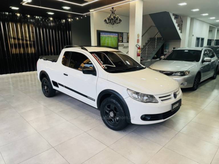 VOLKSWAGEN - SAVEIRO - 2010/2010 - Branca - R$ 45.900,00