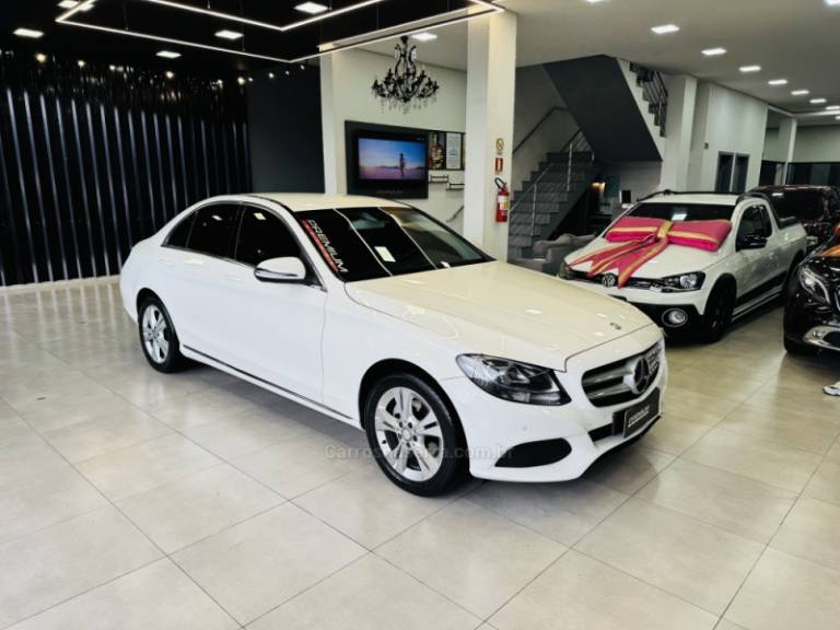 MERCEDES-BENZ - C 180 - 2016/2016 - Branca - R$ 109.900,00