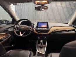 CHEVROLET - ONIX - 2021/2021 - Prata - R$ 75.900,00