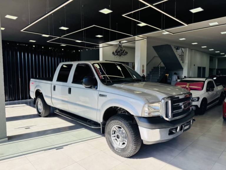 FORD - F-250 - 2007/2007 - Prata - R$ 179.900,00