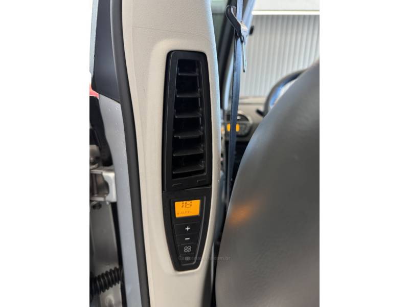 CITROËN - C4 PICASSO - 2012/2012 - Prata - R$ 36.900,00