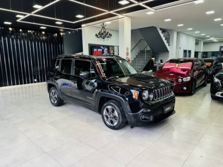 JEEP - RENEGADE - 2017/2017 - Preta - R$ 75.900,00