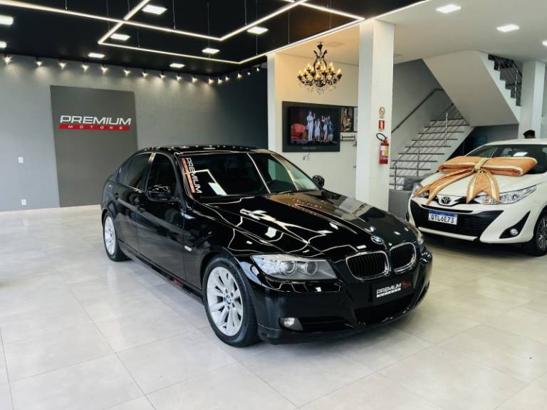 BMW - 320I - 2011/2010 - Preta - R$ 69.900,00