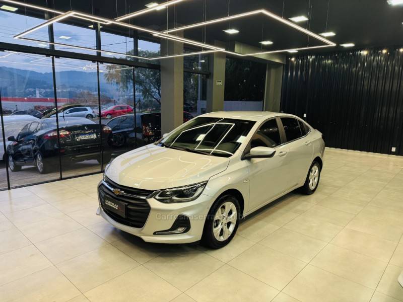 CHEVROLET - ONIX - 2021/2021 - Prata - R$ 75.900,00