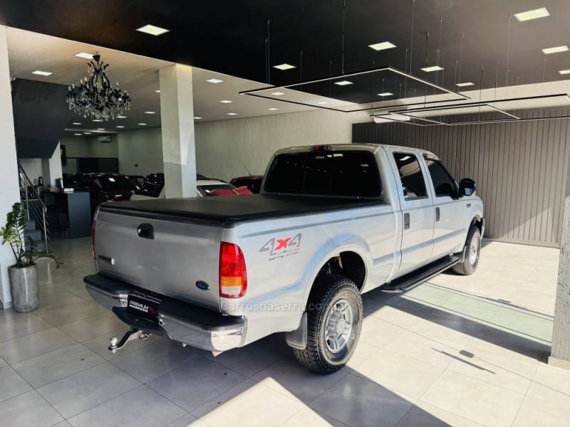 FORD - F-250 - 2007/2007 - Prata - R$ 179.900,00