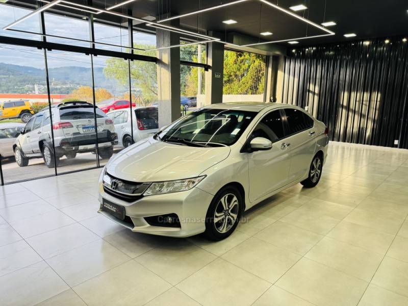 HONDA - CITY - 2016/2016 - Prata - R$ 75.900,00