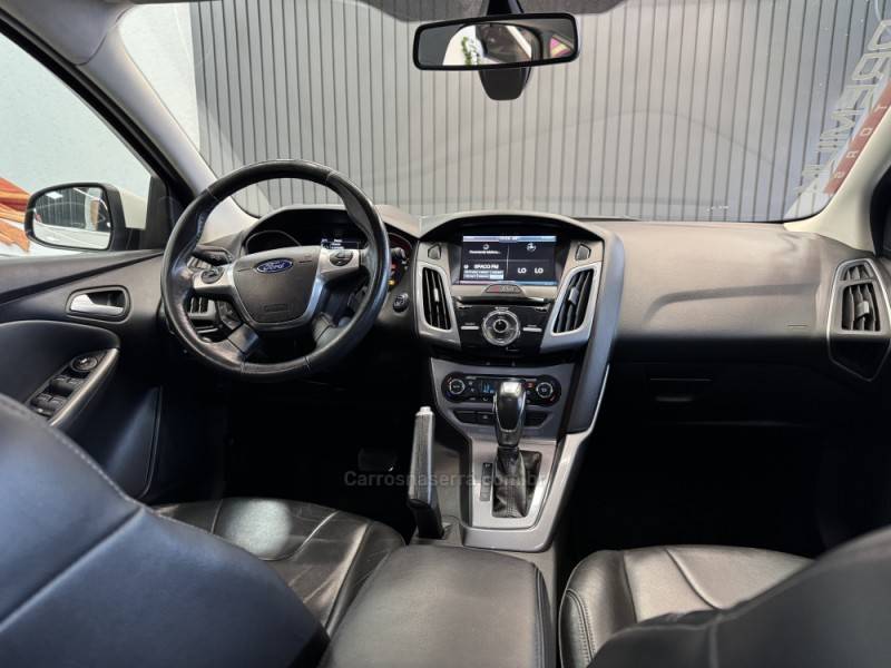 FORD - FOCUS - 2015/2015 - Branca - Sob Consulta